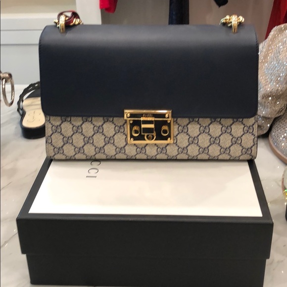 Gucci Handbags - Authentic Gucci bag.